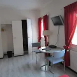 Hostel Kuninkaankartano *