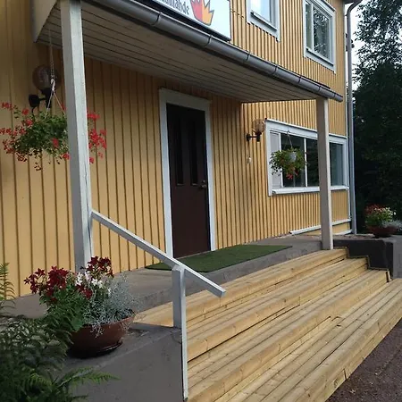 Hostelli Kuninkaankartano Kuninkaanlähde