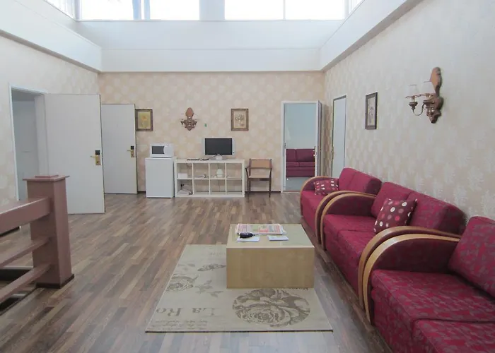 Hostal Kuninkaankartano Kuninkaanlähde