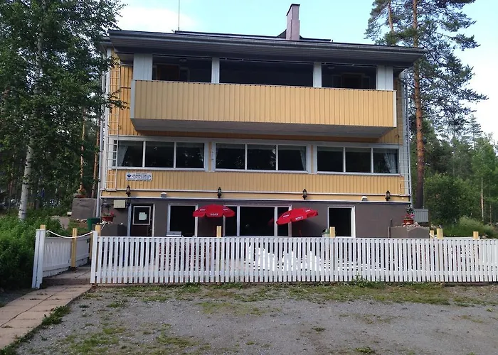 Kuninkaankartano Hostal *